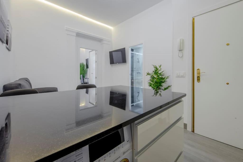 Suara Apartamentos 2 Мадрид Екстериор снимка