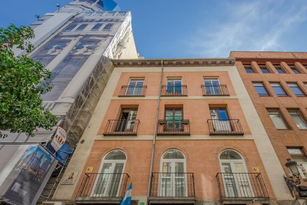 Suara Apartamentos 2 Мадрид Екстериор снимка