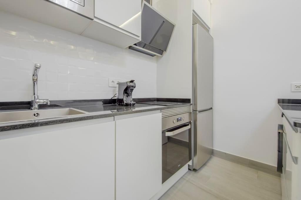 Suara Apartamentos 2 Мадрид Екстериор снимка